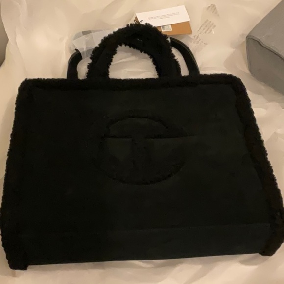 🆕UGG X TELFAR MEDIUM SHOPPER SHEARLING & SUEDE BLACK TOTE BAG - Picture 6 of 16